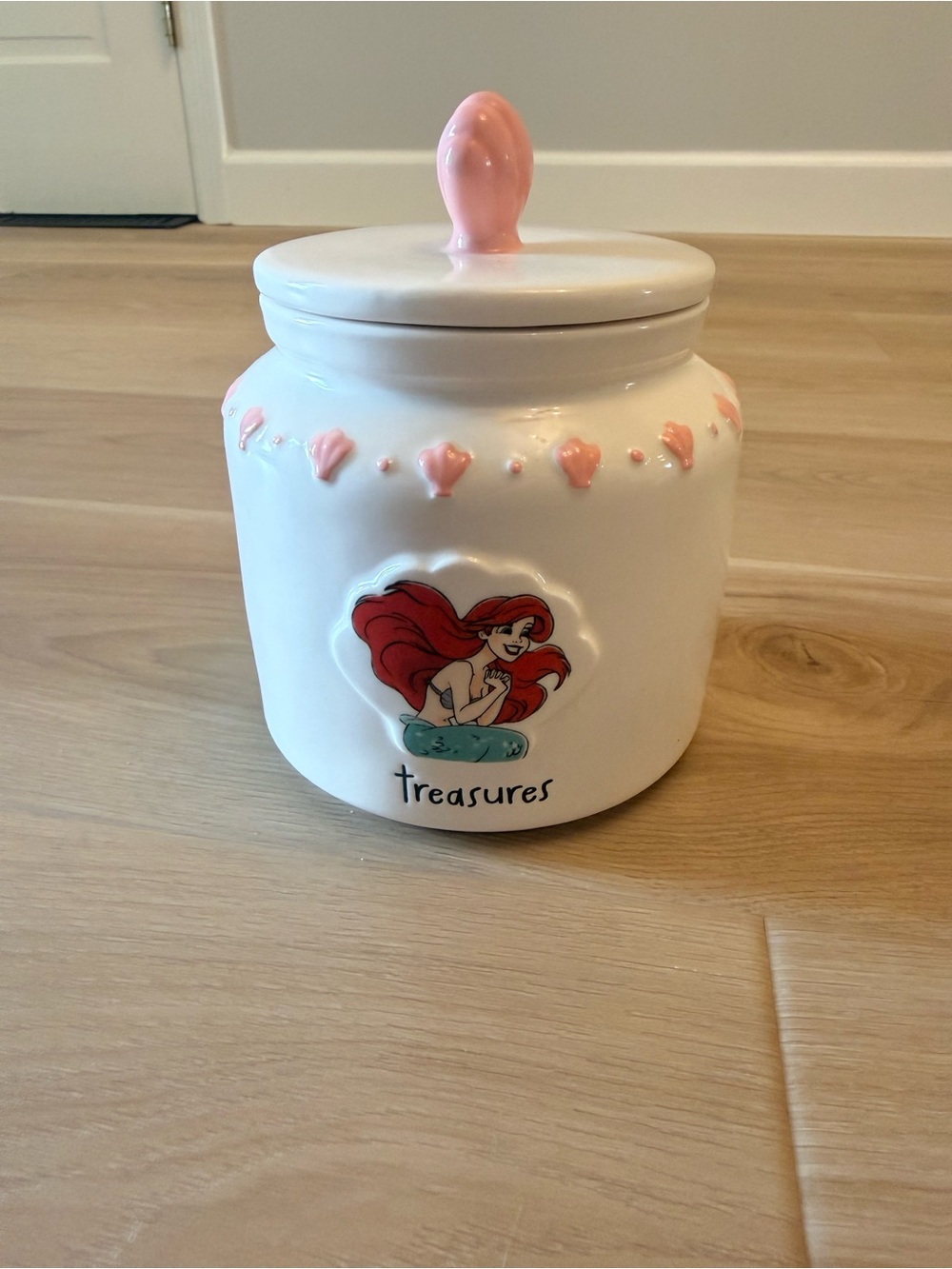 Rae Dunn Ariel Cookie Jar with NWOT